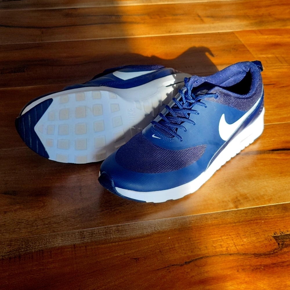 Womens Nike running shoes- Navy blue with white sole